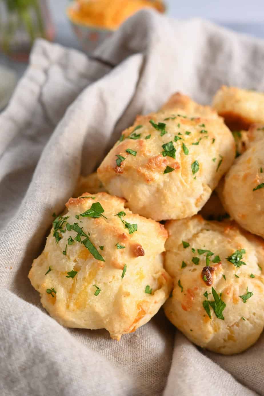 How To Cook: Red Lobster Cheddar Bay Biscuit Mix 