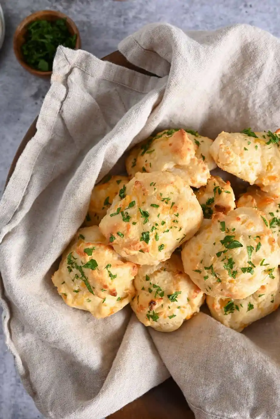 Red Lobster Cheddar Biscuits - Immaculate Bites