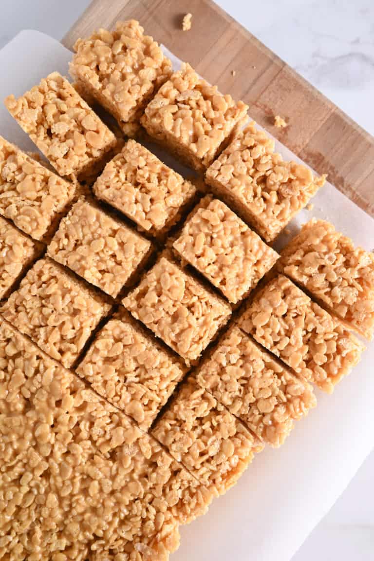 Peanut Butter Rice Krispie Bars | Stephie Cooks